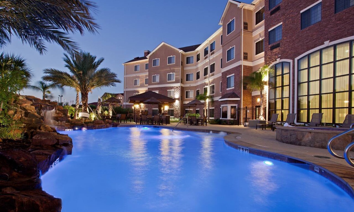 Webster Apartment | Accessible 1BR Suite | Free Daily Breakfast + Pool