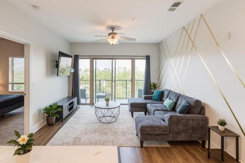 Glen Iris Apartment | Across from UAB Spacious 2BR Retreat 2nd