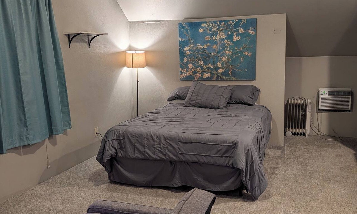 Winfield Apartment | Adorable studio with AC in charming Winfield