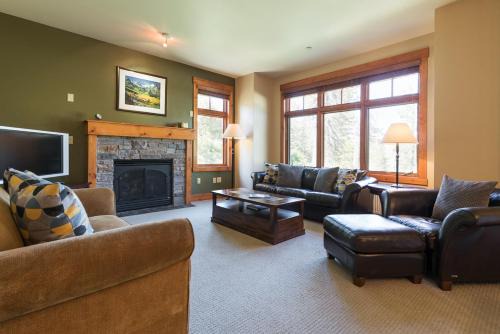 Crooked Pines House | Cabins 21