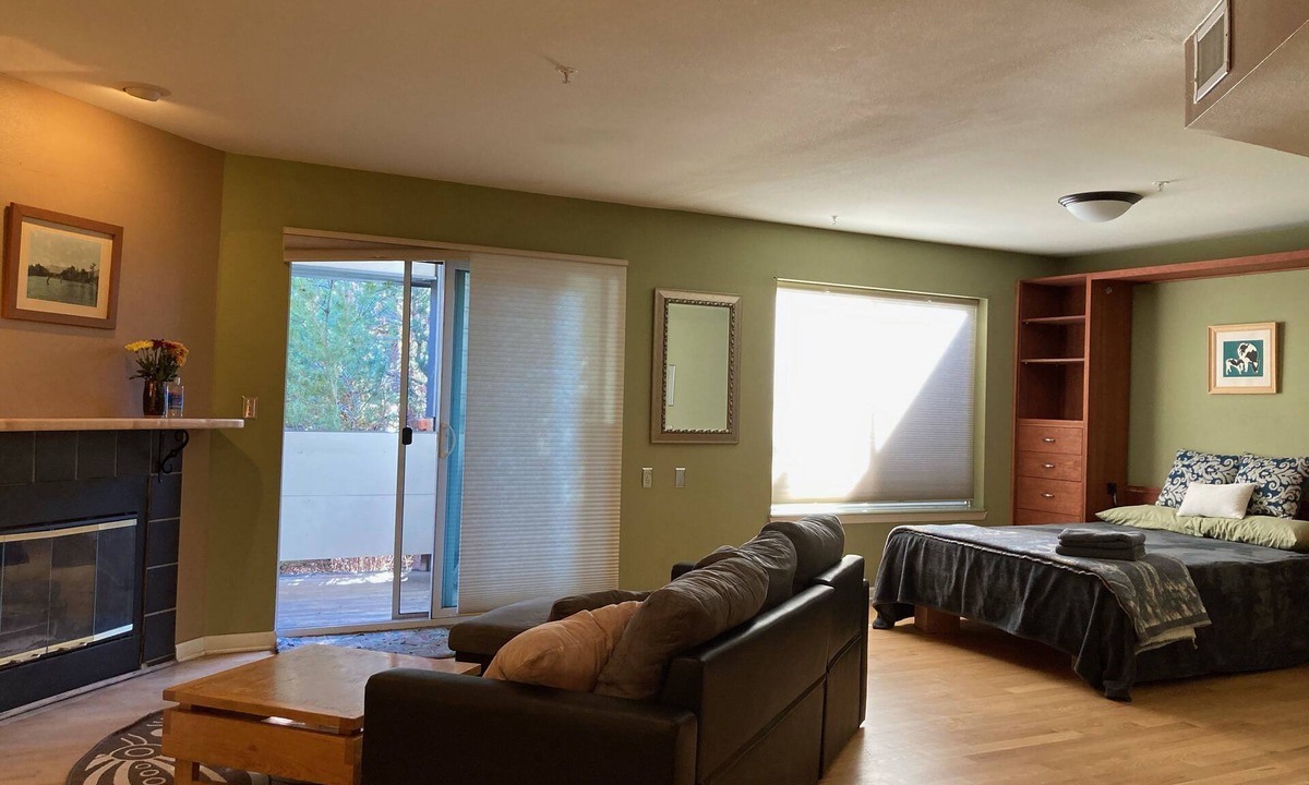 Old North Boulder Apartment | Central Boulder Studio Condo - Quiet Space Close to Downtown!