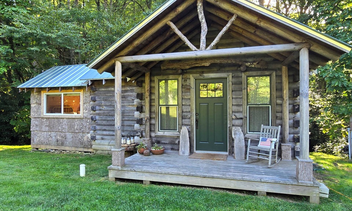 Panorama Estates Cabin | Charming Tiny Cabin