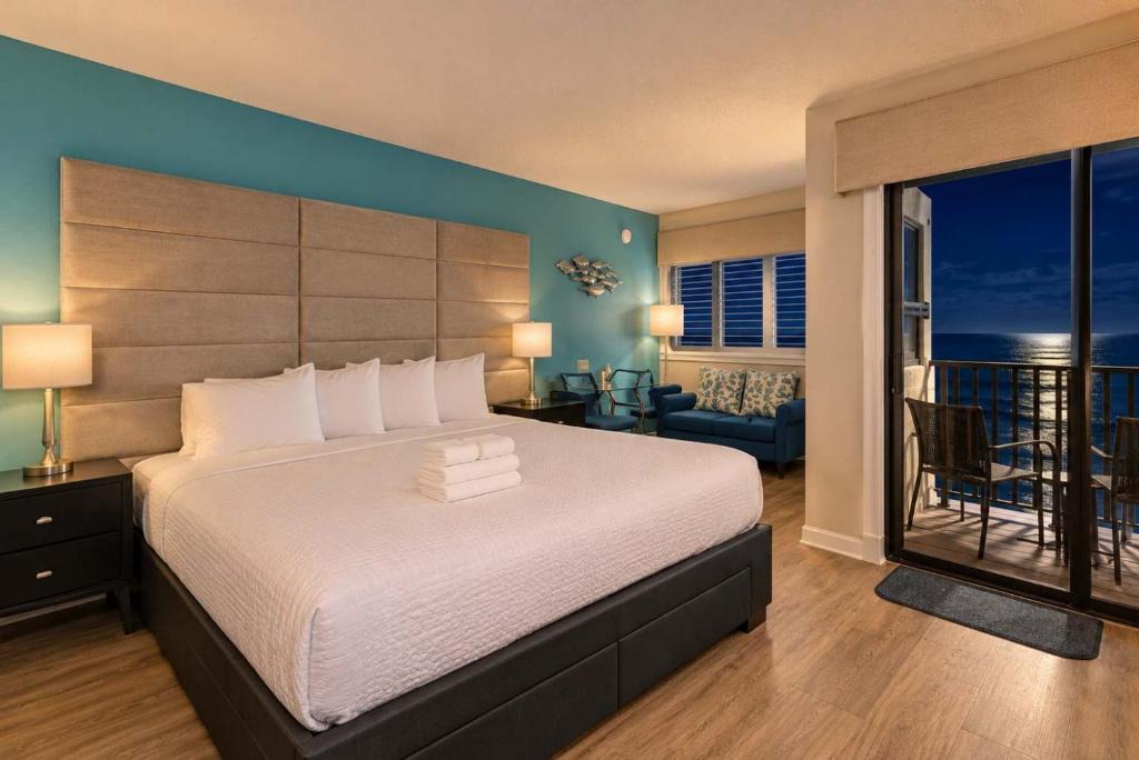 Myrtle Beach House | Direct Oceanfront Studio with Gorgeous Views! Palace Resort 1501 - Sleeps 4 guests