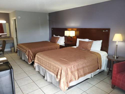 National Gardens Hotel | Econo Inn - Ormond Beach