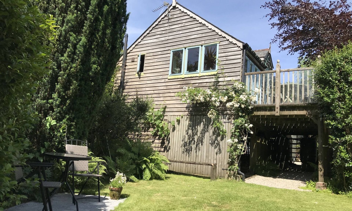 Porkellis Cabin | Enys Boathouse - a unique and quirky holiday let in the heart of rural Cornwall