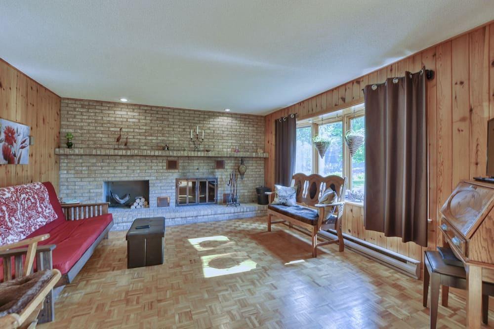 Huberdeau House | Establishment #303410