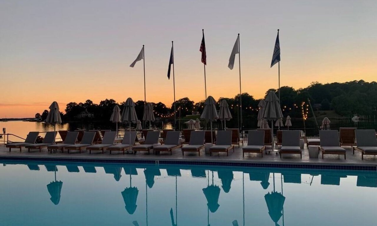 Irvington Hotel | Experience a Suite Designed for Calming Stays | Courtyard, Marina, Free Parking
