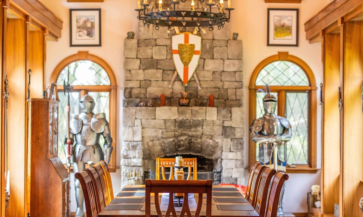 Monroe Other | Extraordinary Medieval Castle w/Life Size Dragons!
