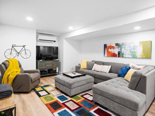 Sandy Apartment | Grace's View, full kitchen, close to skiing