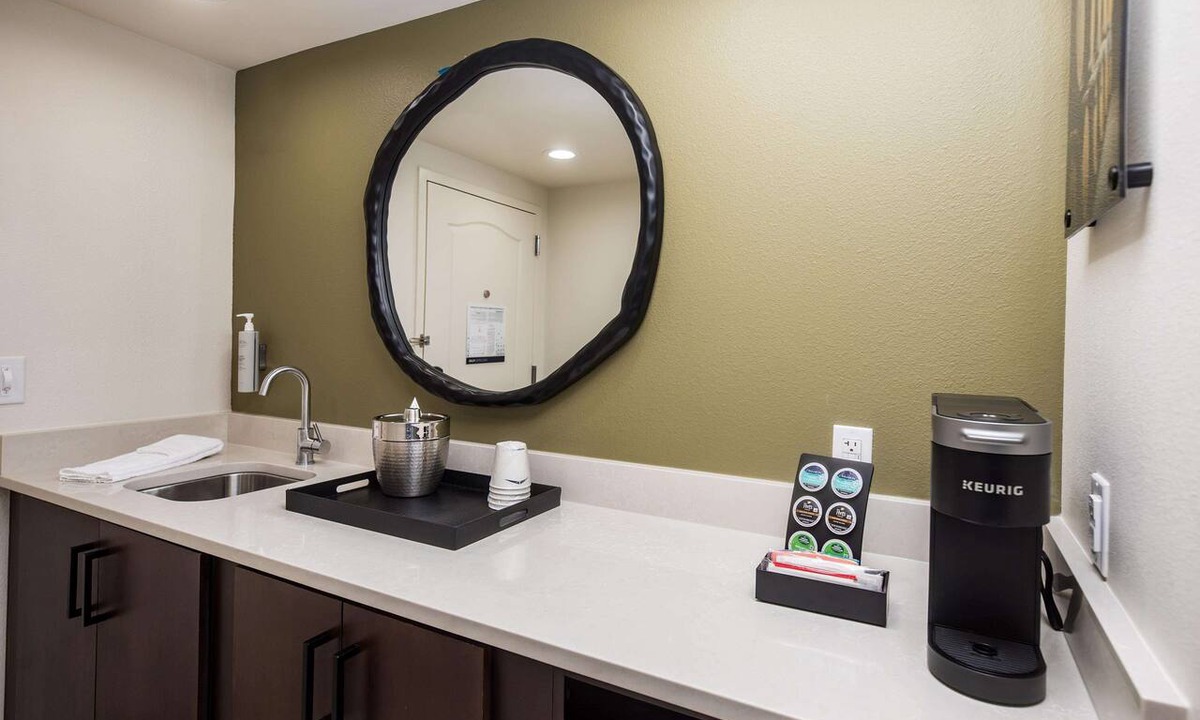 Dobson Hotel | Hampton Inn and Suites Dobson