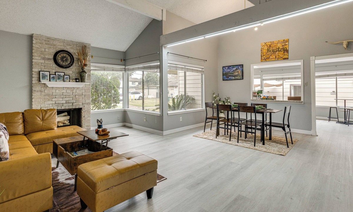 Clodine House | Houston Family Retreat w/Patio: Near Downtown!