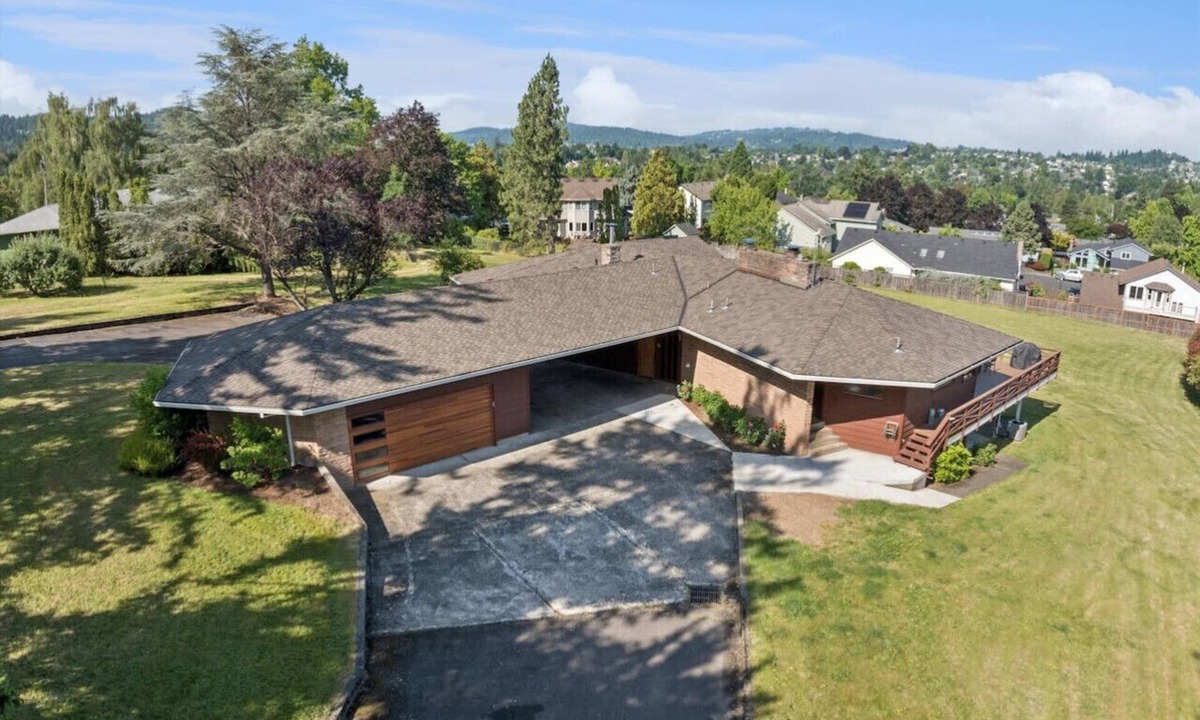 Gresham House | Mid Century Sanctuary