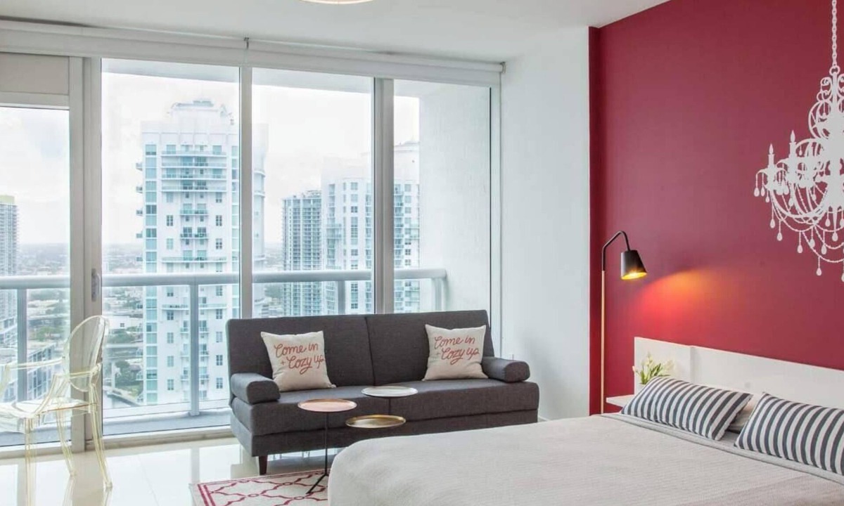 Downtown Miami Apartment | Modern Glass Shower Suite | Central Brickell
