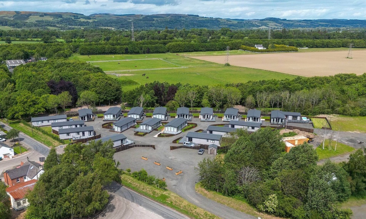 Perth Villa | Paddock Lodges| Executive 4 Bed Villa