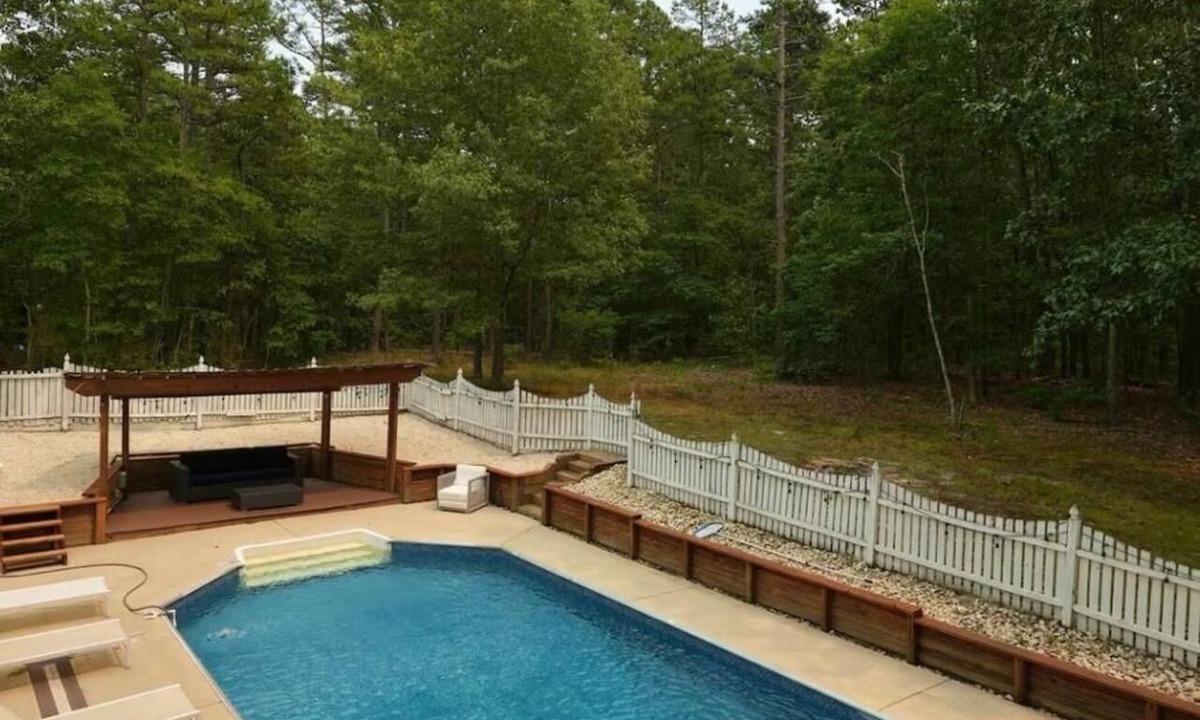 Mays Landing House | Private spacious home perfect for your getaway!!