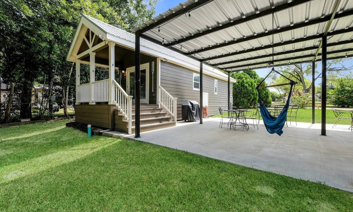 Seguin Cabin | Riverfront Tiny House with Fire Pit in Seguin, Texas