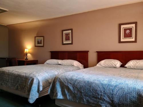 Walsenburg Hotel | Sands