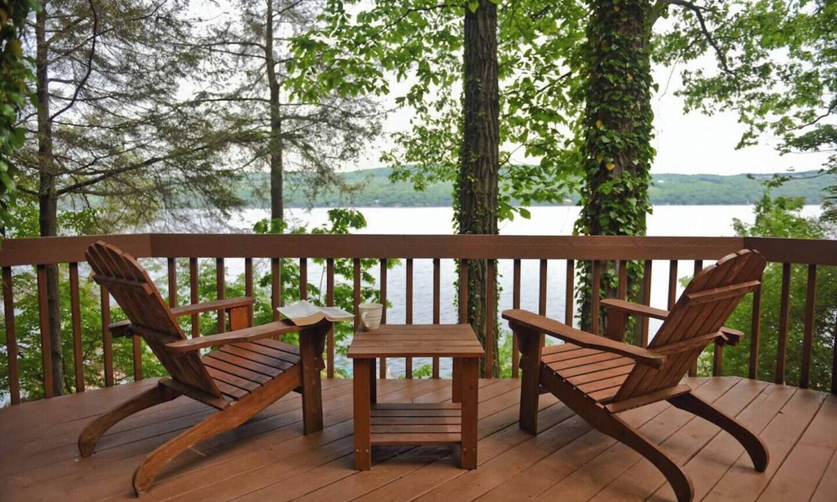Town of Reading Cabin | Seneca Lakefront Cabin & Beach Cottage