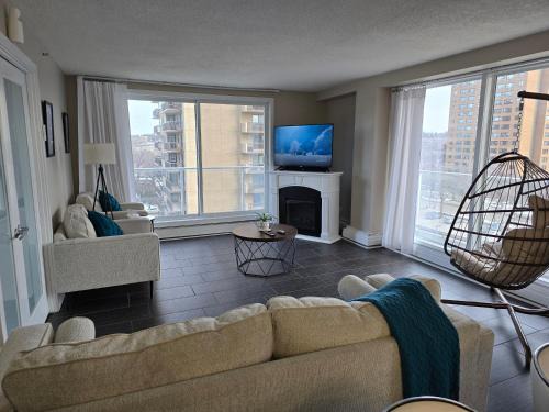 Saskatoon Downtown Apartment | Smart Stylish Downtown Condo- 2 bedrooms