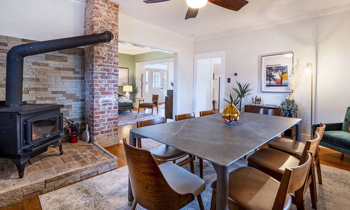 Front Royal House | Spacious home steps from Main St and Shenandoah NP with firepit & large backyard
