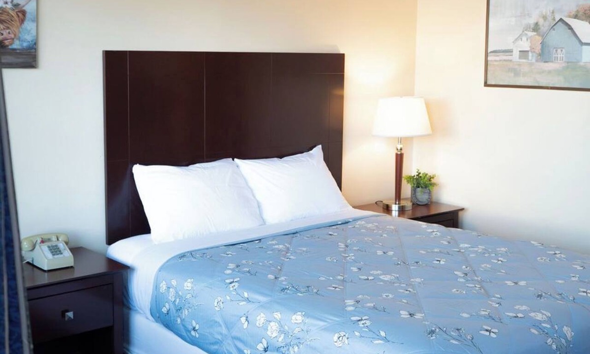 Molalla Hotel | Stagecoach Inn