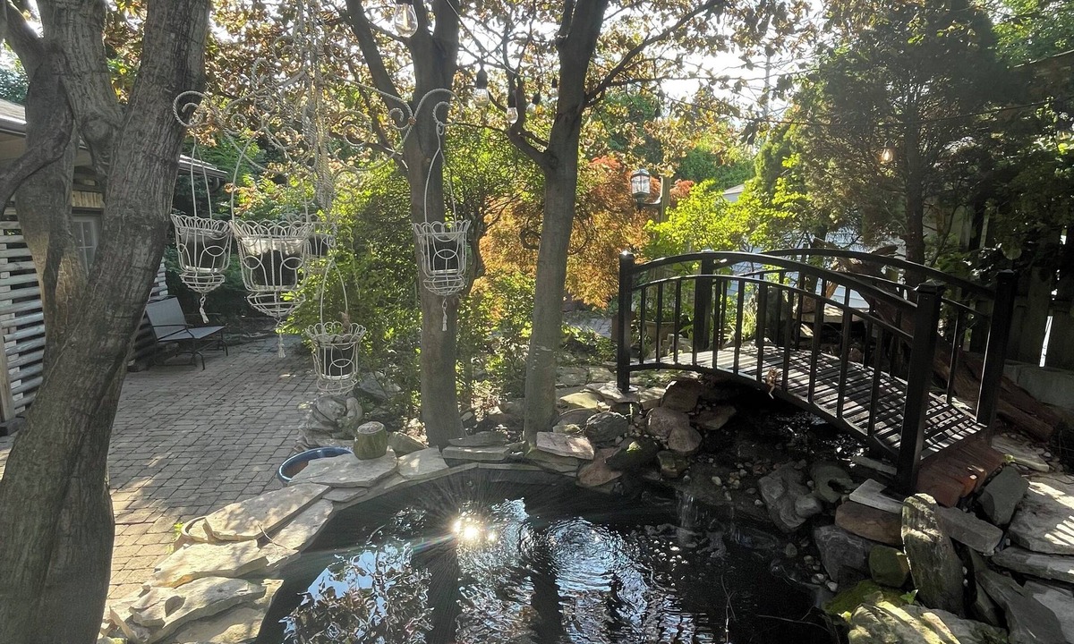 Toledo House | ToledoTopia- 4bdrm/2bath- 1 mile to Promedica