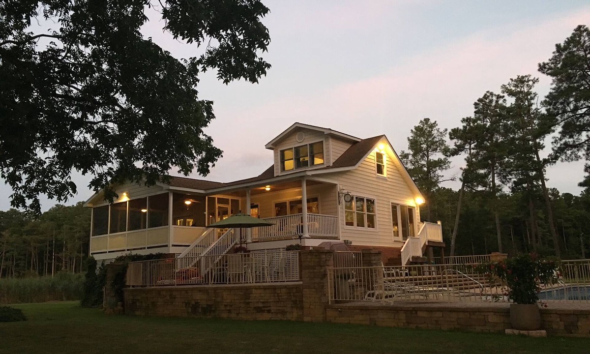 Ware House | Ware Haven Cottage On The Ware River With Pool, Pier, And Kayaks.