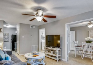 Anchor by Pleasure Pier #9: Updated Condo Community, Heart of the City in Galveston