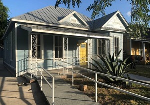 Apartment ∙ 2 bedrooms ∙ 8 guests in Five Points