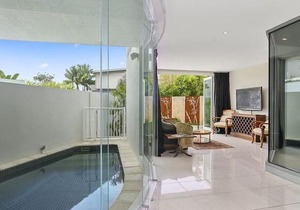Beachfront by the CC - Family friendly, plunge pool, steps to the beach in Sapphire Beach