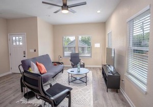 Beautiful Fenced 3BR 2BA Near Exciting Downtown in San Antonio