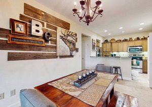 Beautiful & secluded mountain condo w/a full kitchen, furnished deck, & views in Sugar Mountain