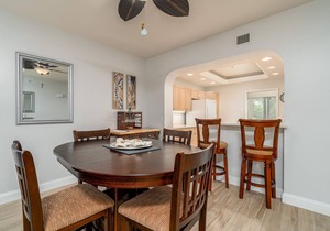 Near Beach and Shopping| Pool & Spa in Fort Myers Beach