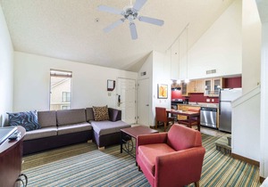 Phoenix Loft sleeps 6 in Phoenix
