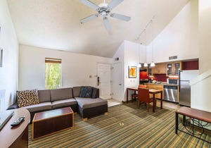 Phoenix Loft sleeps 6 in Phoenix