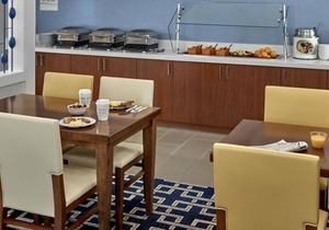 Prime Location! Free Breakfast, Pets Allowed, Minutes to Cardinal Meadow in Sharonville