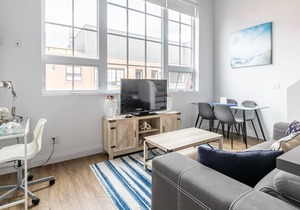 Simply Comfort. UV DISINFECTED 2BR 2 STOREY LOFT. Free Parking.Gym in Hamilton/Canada