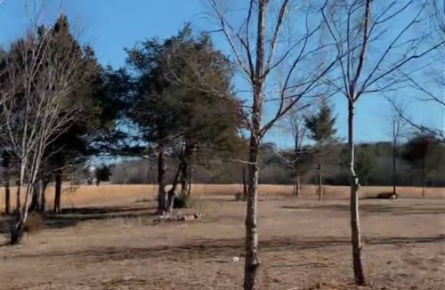 Morrilton RV Rental | 2024 Eclipse 6 Acres Parking Space