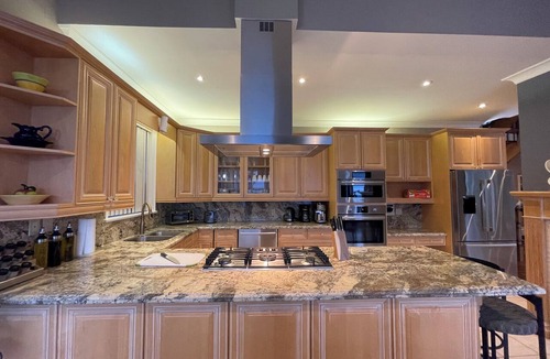 Tiny Other | 5-bedroom castle in soothing Tiny with cool AC throughout
