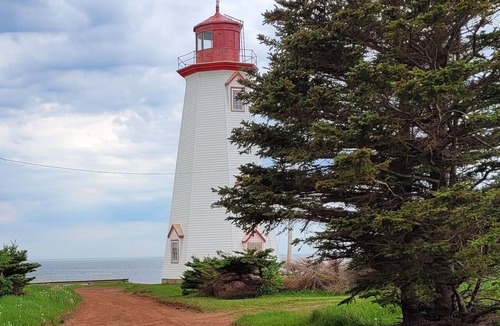 Central Bedeque Bed & Breakfast | A waterfront bed & breakfast that will have you waken to mesmerizing views.
