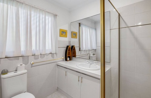 Anglesea House | Arinya