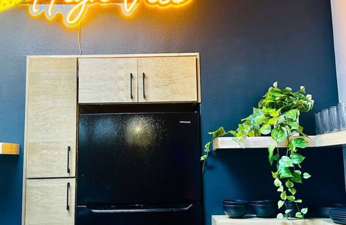 Baker House | Baker St. Abode | Mins to Downtown | Walkable