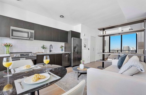 Downtown Miami Apartment | Breathtaking Views Studio Suite | Downtown Miami