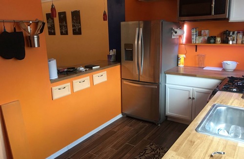 Kingman Park Apartment | Bright Solar-powered, 1 Bedroom Apt on 2nd Floor, NE Capitol Hill