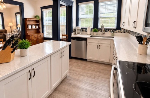 Gainesville House | Built for Work Crews & Extended Business Stays.