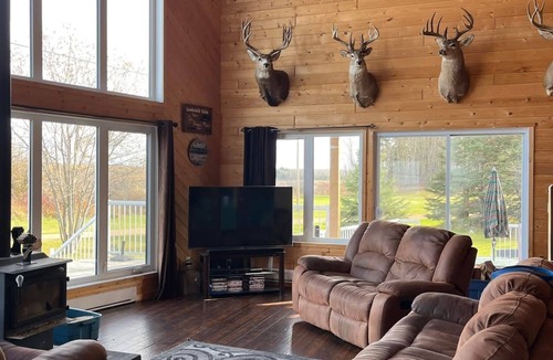 Big River Cabin | Cabin with uninterrupted view of the lake shore