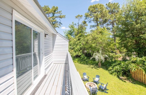 St. Augustine South House | Captain’s Quarters Pets Welcome Sleeps 8