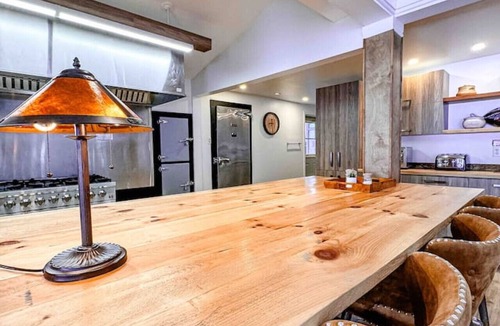 Saint Donat House | Chalet de l'Auberge: Lake with Beach, SPA & Billiards