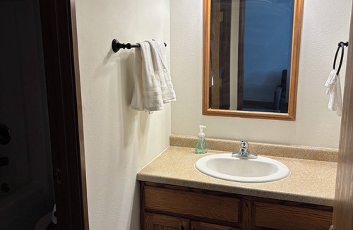 Stevens Point Condo | Charming 2-bedroom condo with AC, WiFi in Stevens Point Noise Potential