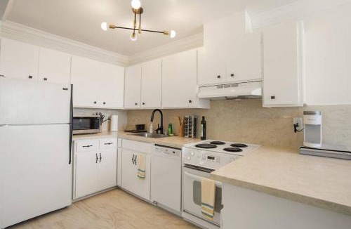 Pacifica Apartment | Charming 2BR Coastal Getaway in Pacifica